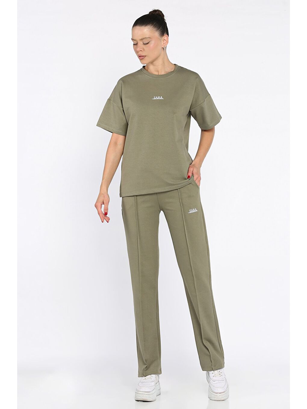 Haki Kadın Çima Detaylı Nakışlı Pantolon Tişört İkili Takım