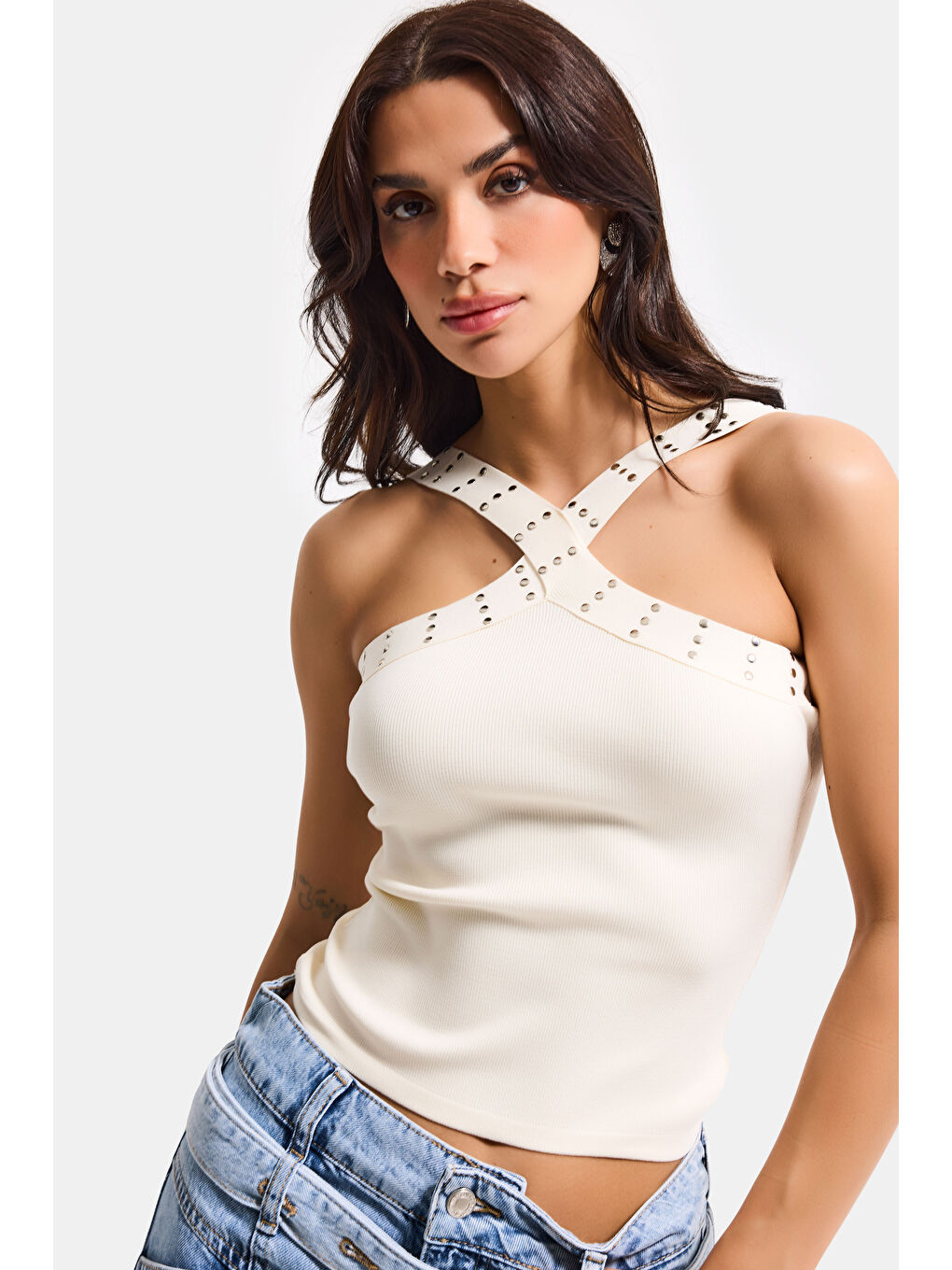Kadın Ekru s6-101 Crop Parlak Taş Detaylı Boyundan Askılı Tasarım Body-4