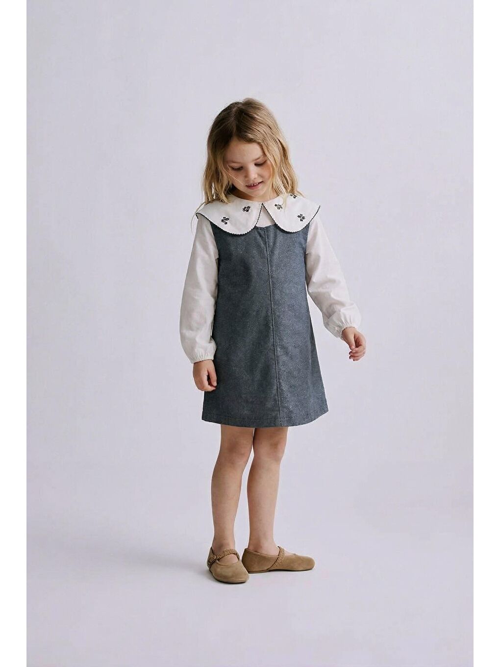 Karışık Kız Çocuk Pamuklu Antrasit Nakışlı Geniş Yaka Jile Elbise - Beyaz Bluz Görünümlü