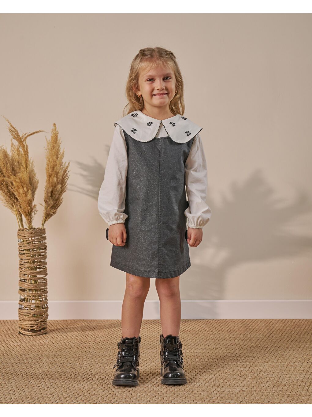 Karışık Kız Çocuk Pamuklu Antrasit Nakışlı Geniş Yaka Jile Elbise - Beyaz Bluz Görünümlü-1