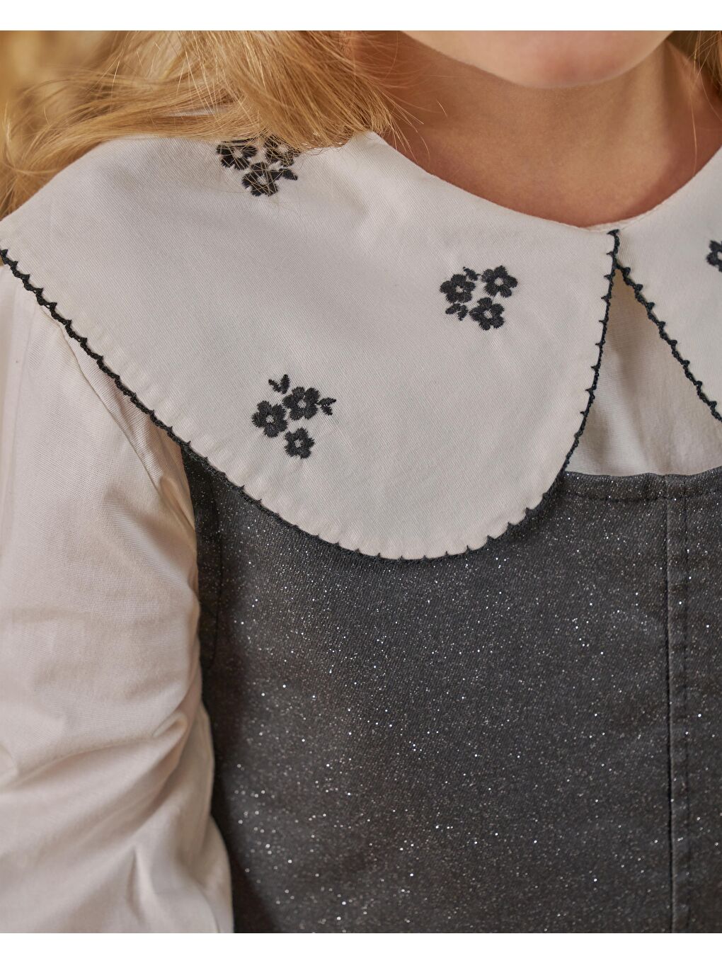 Karışık Kız Çocuk Pamuklu Antrasit Nakışlı Geniş Yaka Jile Elbise - Beyaz Bluz Görünümlü-4