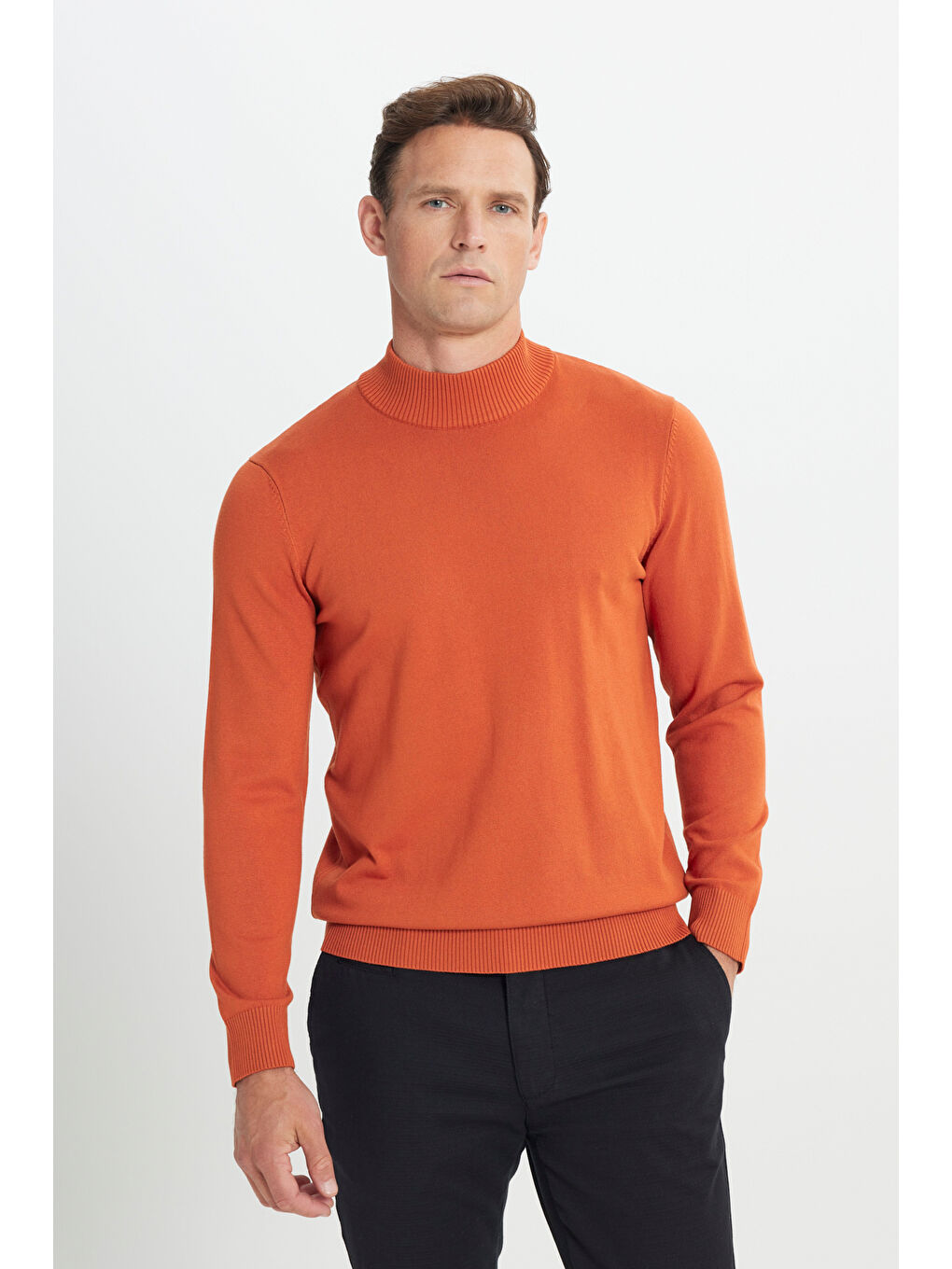 Kahverengi Erkek Kiremit Standart Fit Normal Kesim Yarım Balıkçı Yaka Triko Kazak-3