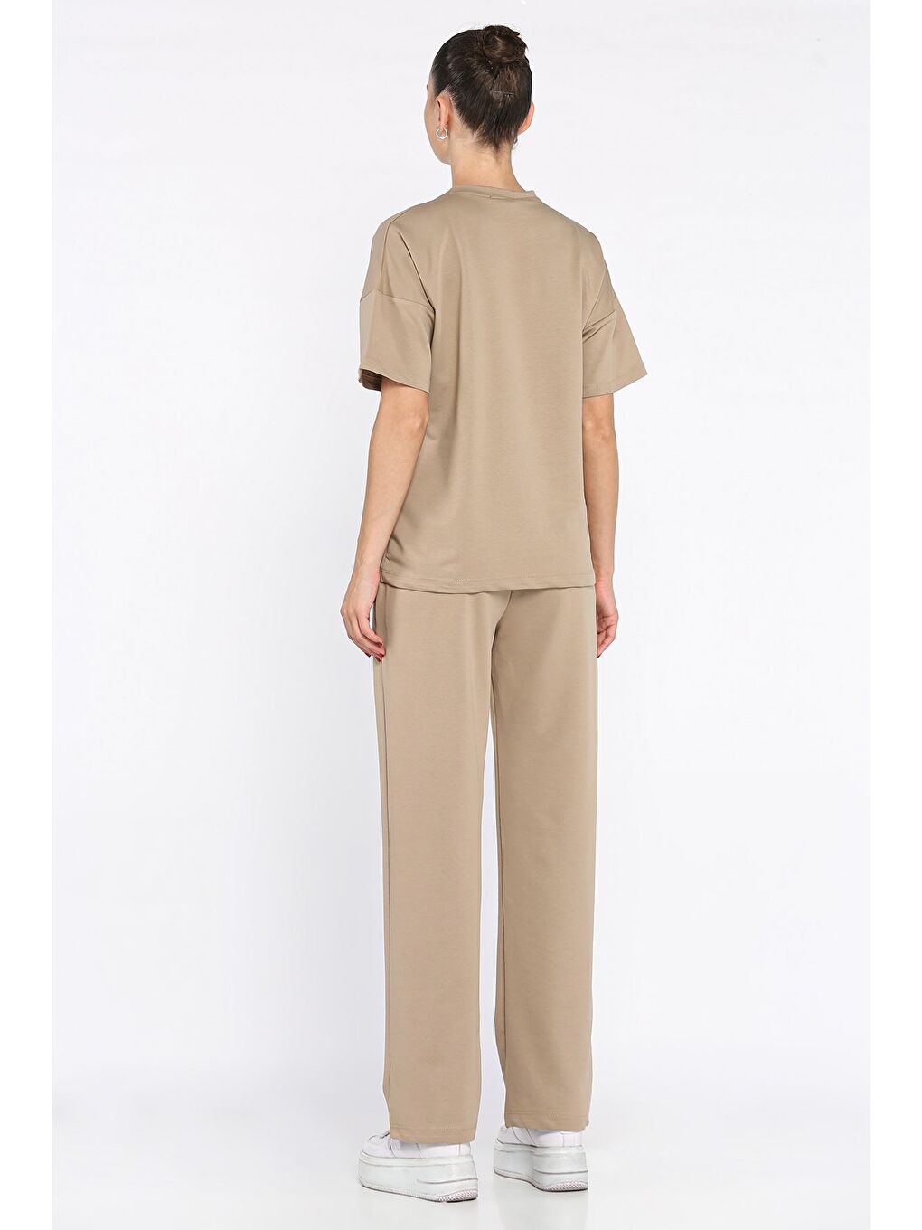 Bej Kadın Kalp Nakışlı Bisiklet Yaka Tişört Pantolon İkili Takım-2