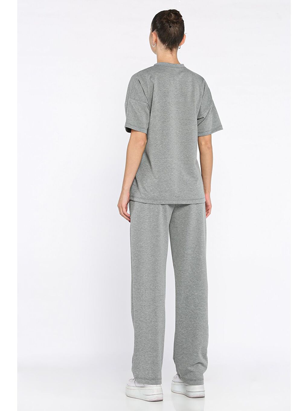 Gri Kadın Kalp Nakışlı Bisiklet Yaka Tişört Pantolon İkili Takım-2