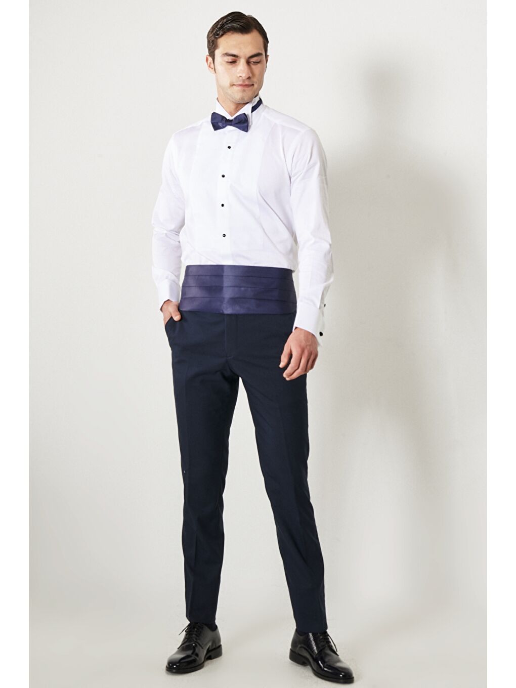 Erkek Beyaz-Lacivert Slim Fit Dar Kesim Mono Yaka Desenli Klasik Smokin Takım-5