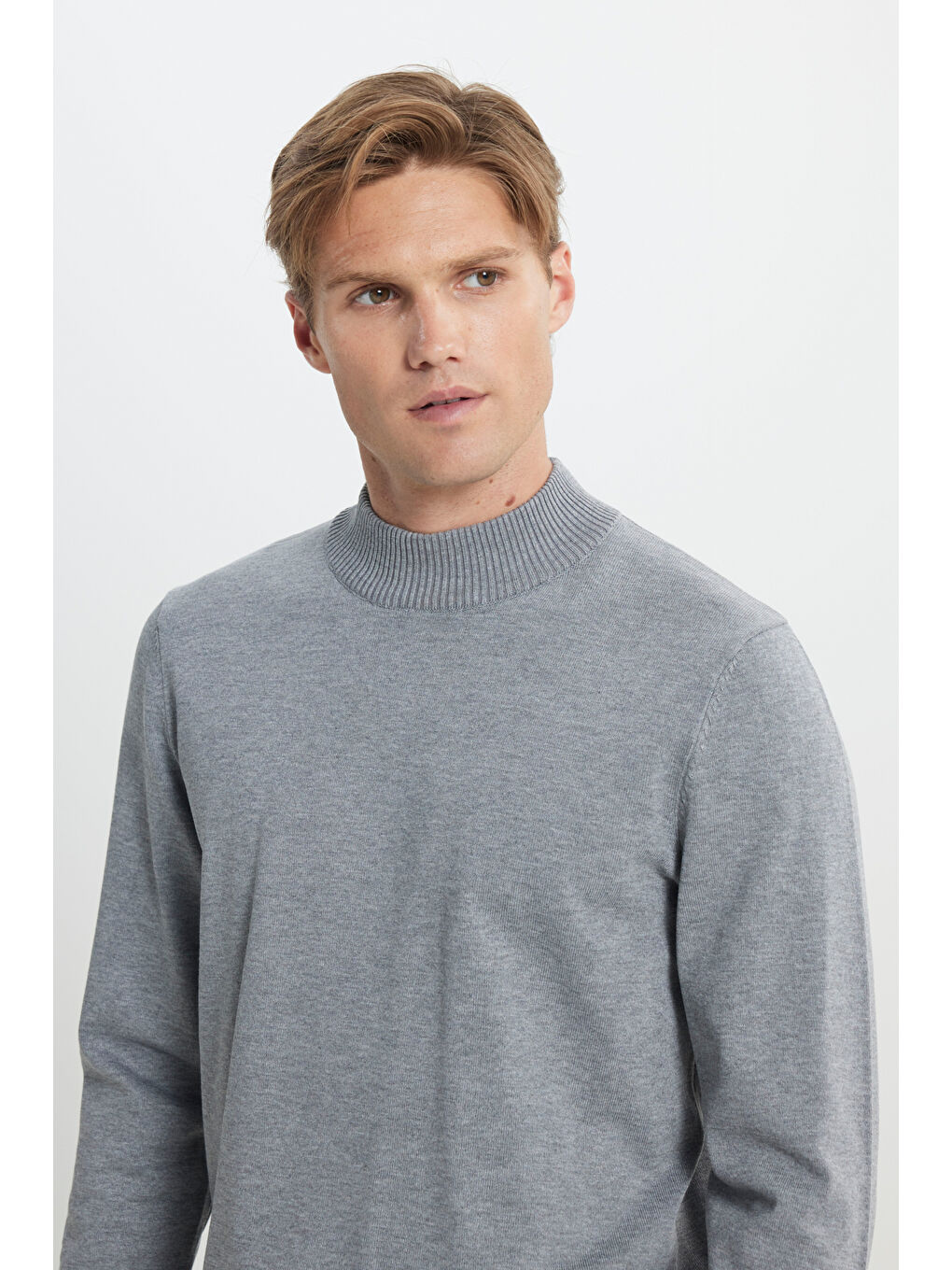 Erkek Gri Melanj Standart Fit Normal Kesim Yarım Balıkçı Yaka Triko Kazak-3