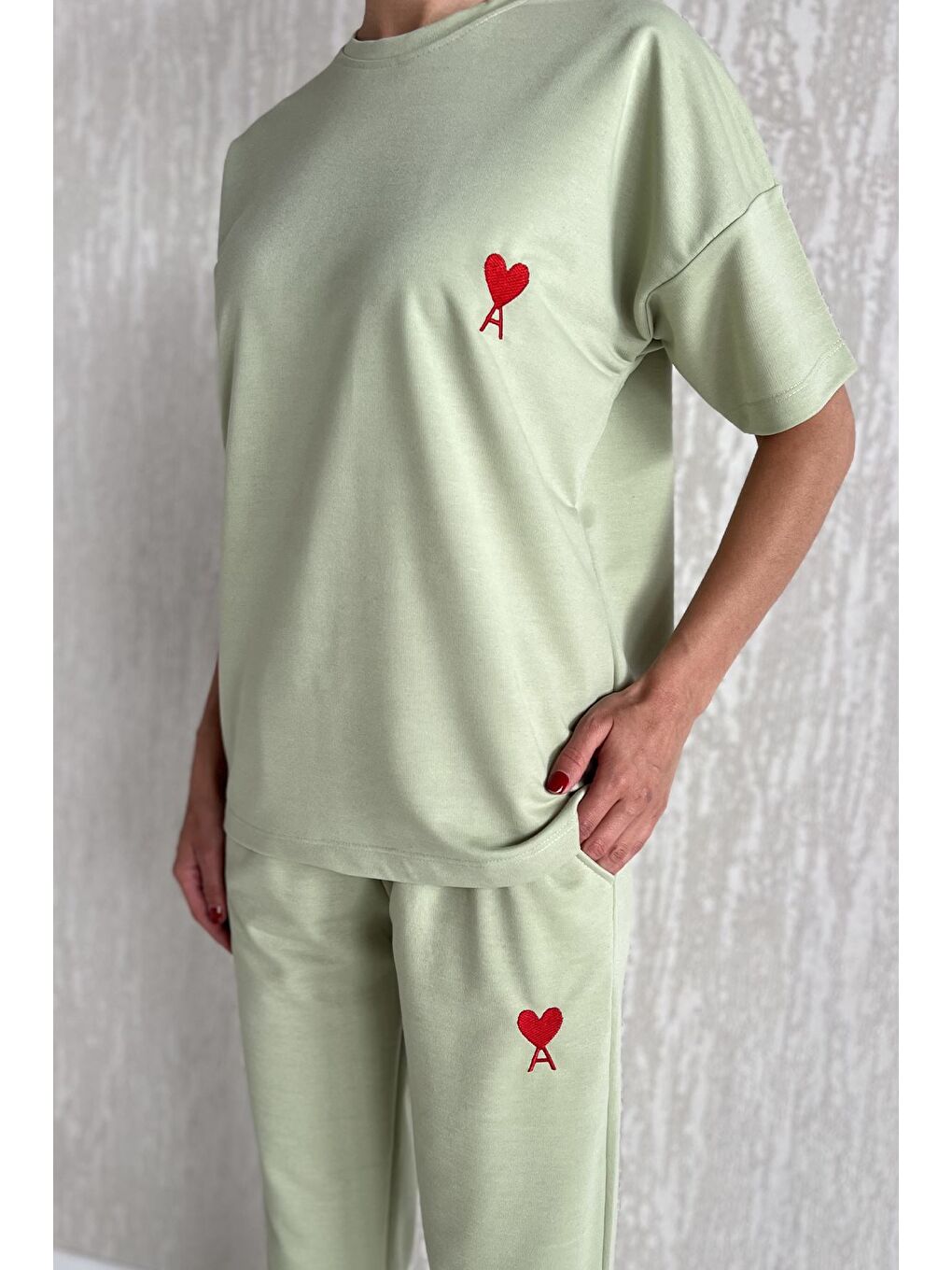 Yeşil Kadın Kalp Nakışlı Bisiklet Yaka Tişört Pantolon İkili Takım-3