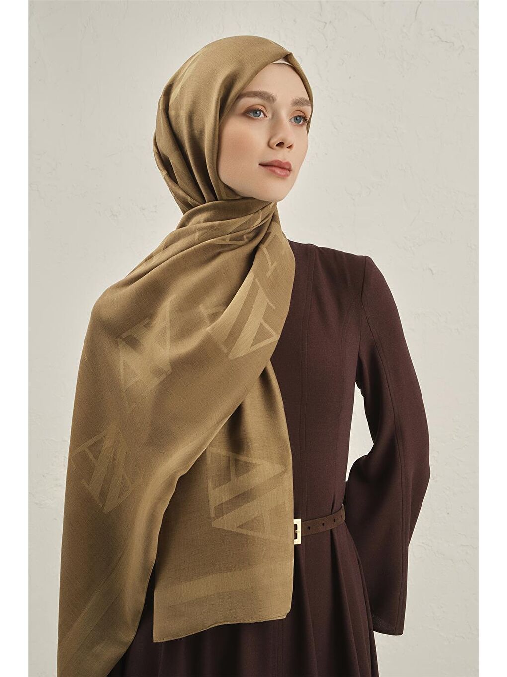 Kahverengi Woolair Harf Monogram Şal 2 10-1