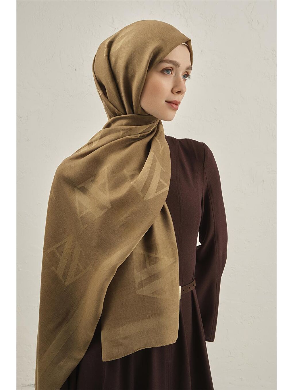 Kahverengi Woolair Harf Monogram Şal 2 10-2