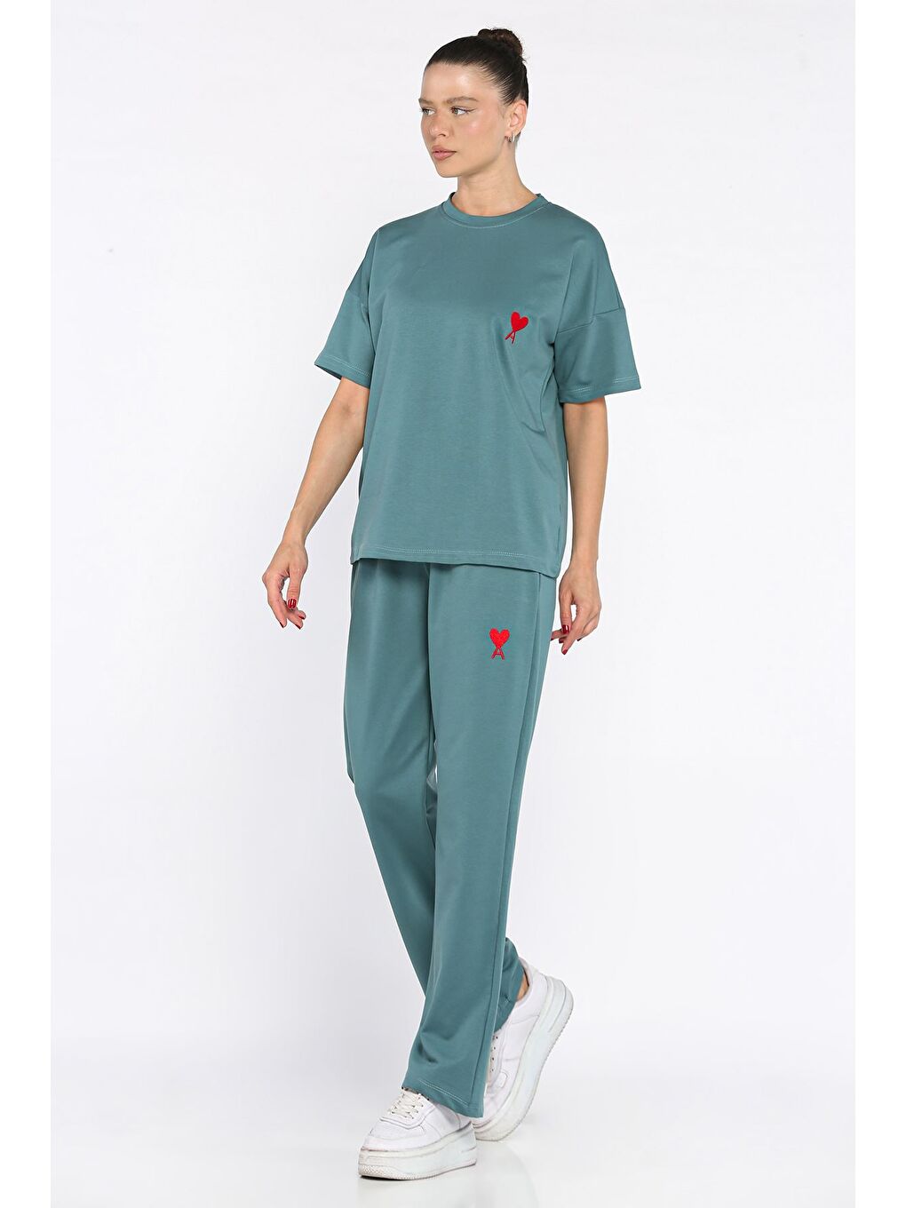 Petrol Kadın Kalp Nakışlı Bisiklet Yaka Tişört Pantolon İkili Takım