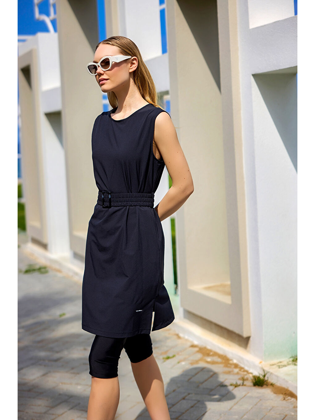 Siyah Yarı Kapalı Mayo H2508-3