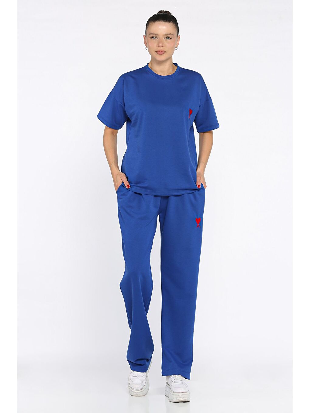 Mavi Kadın Kalp Nakışlı Bisiklet Yaka Tişört Pantolon İkili Takım-1
