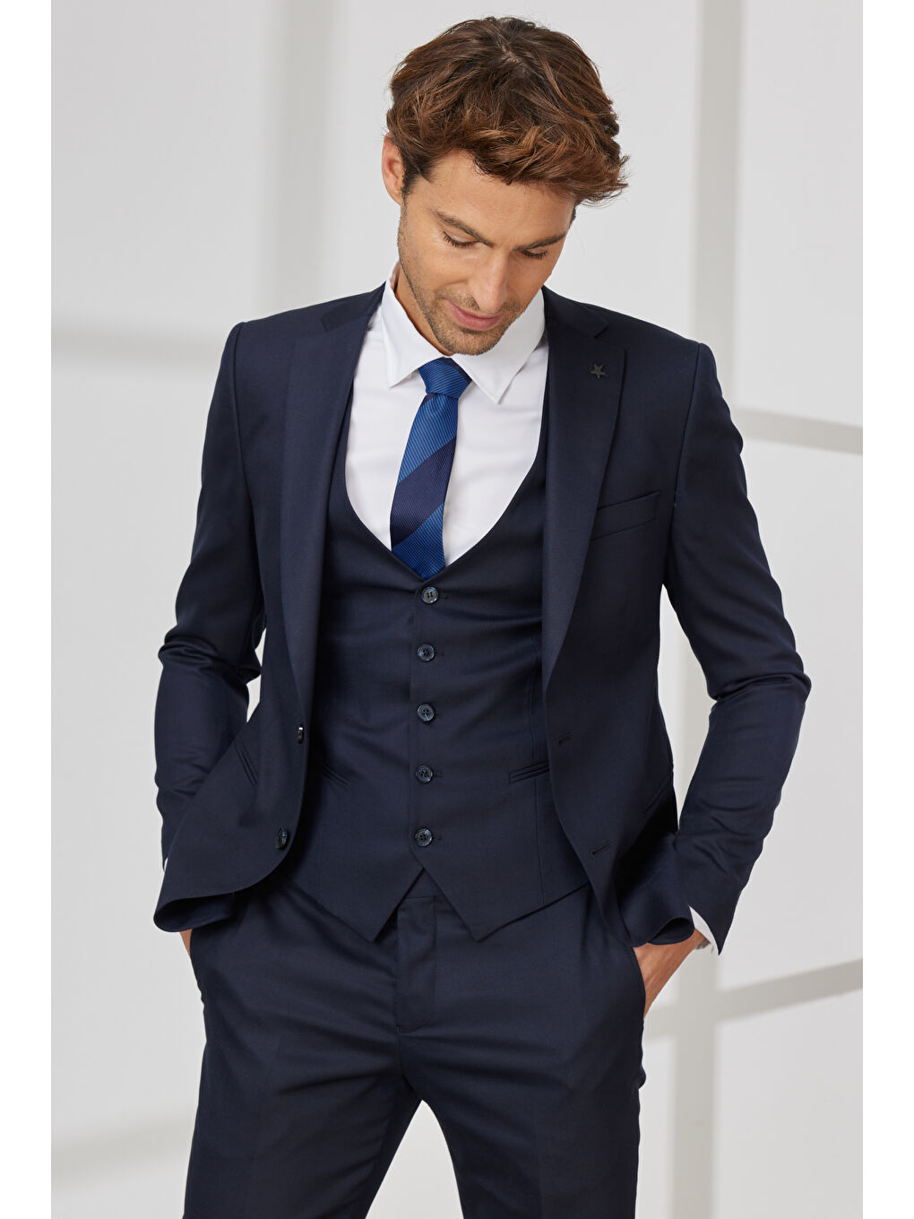 Erkek Lacivert Ekstra Slim Fit Dar Kesim Yünlü Armürlü Yelekli Takım Elbise