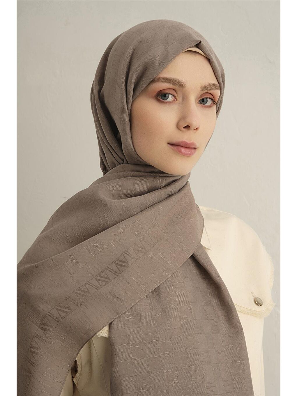 Bej Pamora Dama Çerçeve Şal 2 07-3