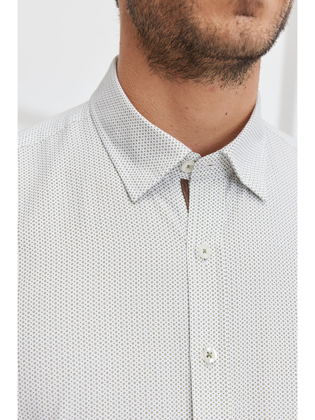 Erkek Beyaz-Haki Slim Fit Dar Kesim Gizli Düğme Yaka Baskılı Gömlek-4