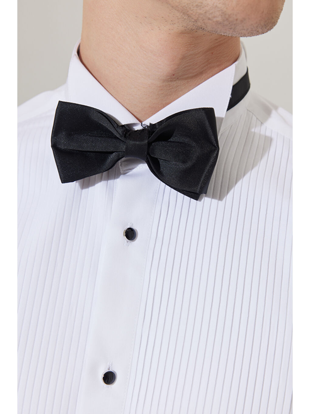 Erkek Beyaz Ütü Gerektirmeyen Slim Fit Dar Kesim Ata Yaka %100 Pamuk Non-Iron Gömlek-2