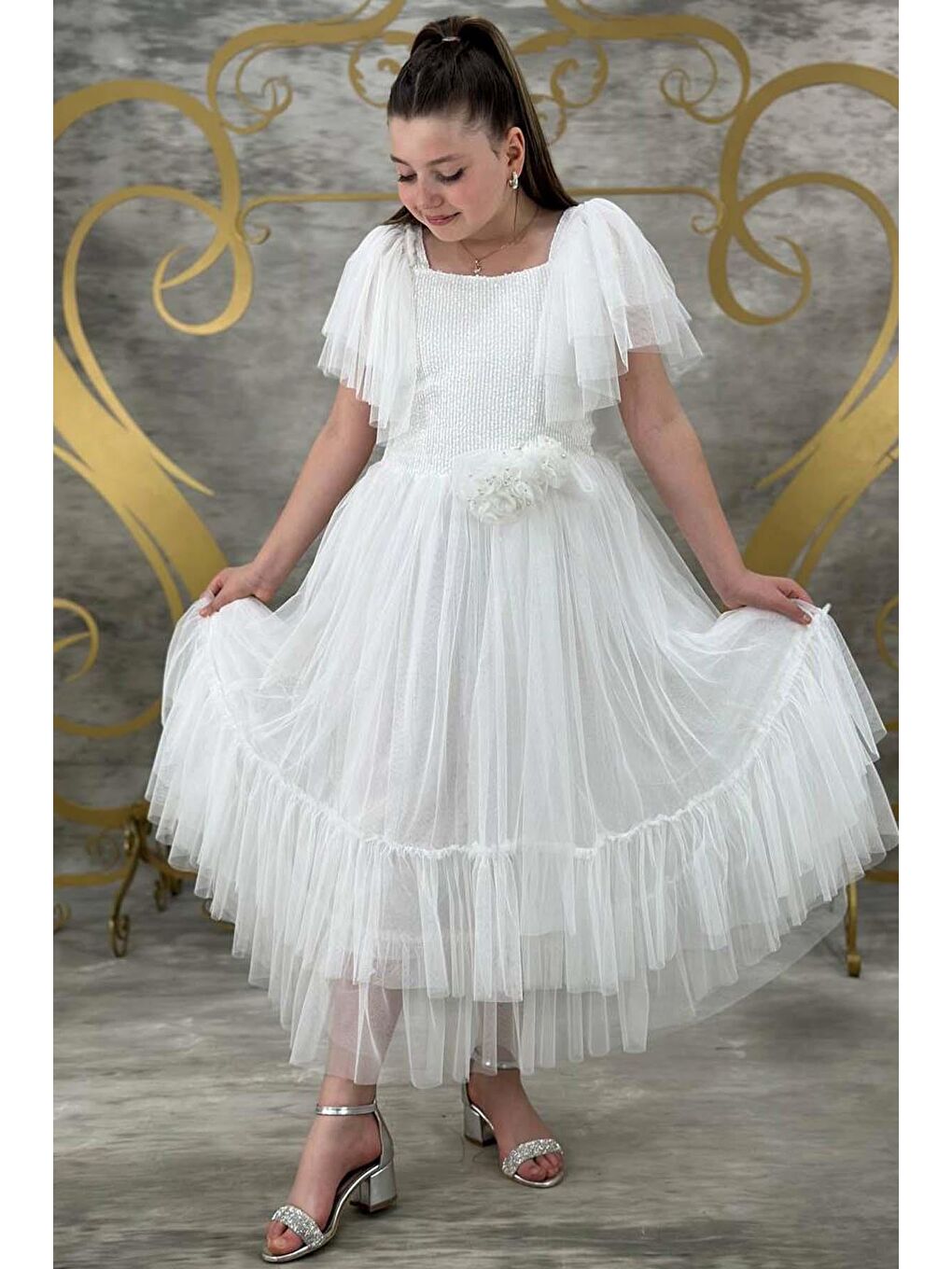 Kız Çocuk Omuzları Tüllü Göğsü Pulpayet İşlemeli Tüllü Beyaz Abiye