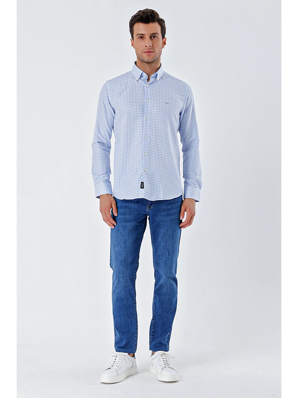 Koyu Mavi Uzun Kollu Kareli Düğmeli Yaka Cepsiz Pamuklu Klasik Slim Fit Dar Kesim Gömlek 1004230163-3