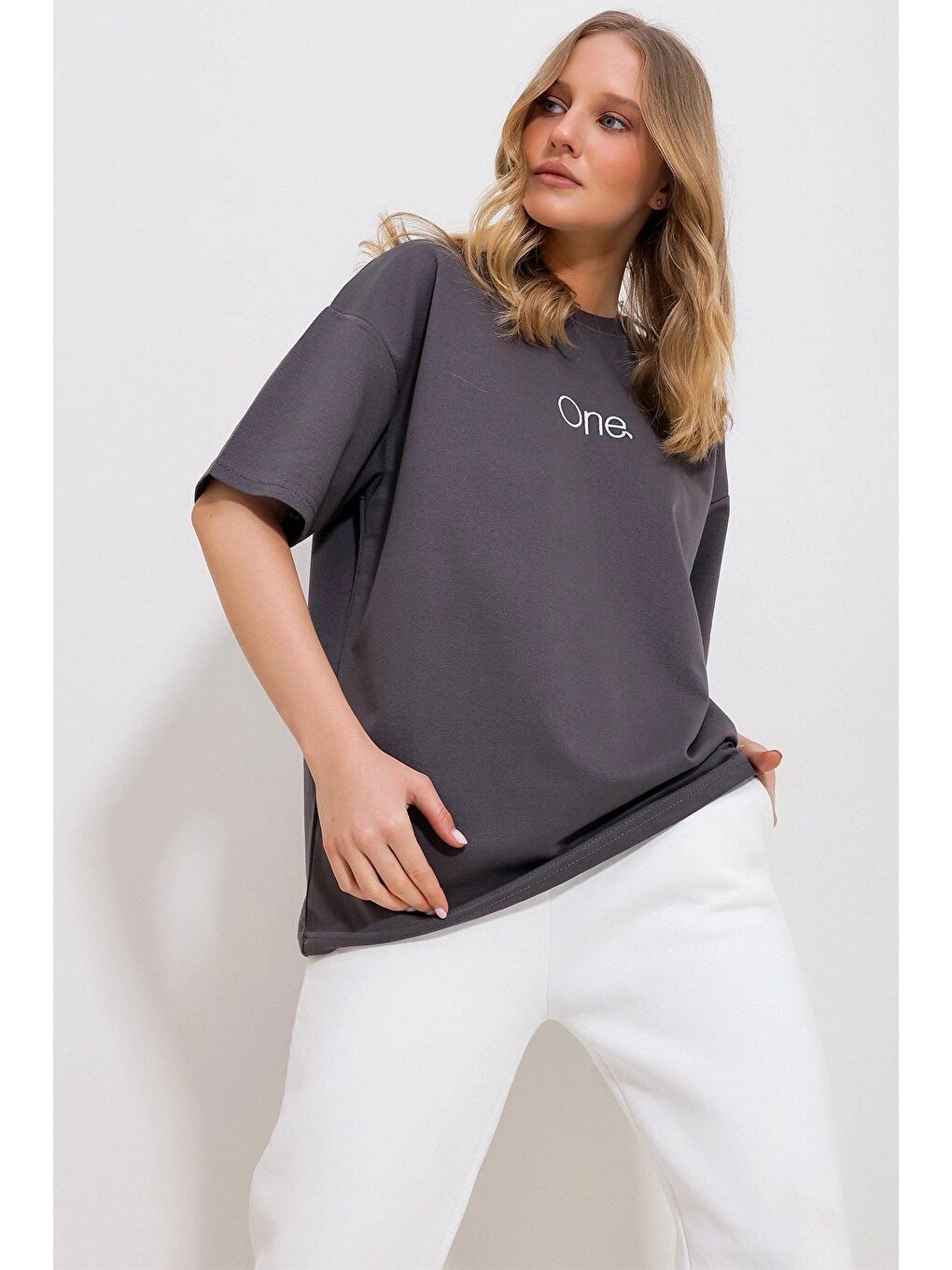 Antrasit Nakış Detay İki İplik T-Shirt-3