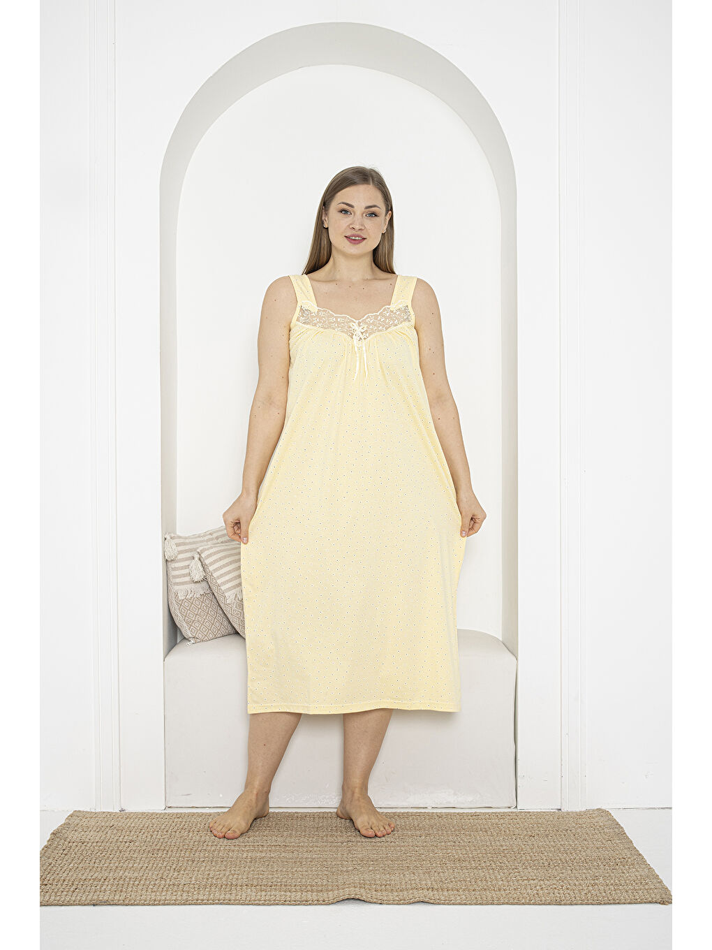 Sarı Kalın Askılı Dantel Detaylı %100 Pamuklu Penye Büyük Beden Anne Geceliği 263-1