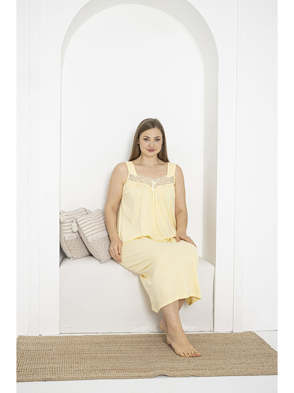 Sarı Kalın Askılı Dantel Detaylı %100 Pamuklu Penye Büyük Beden Anne Geceliği 263-3