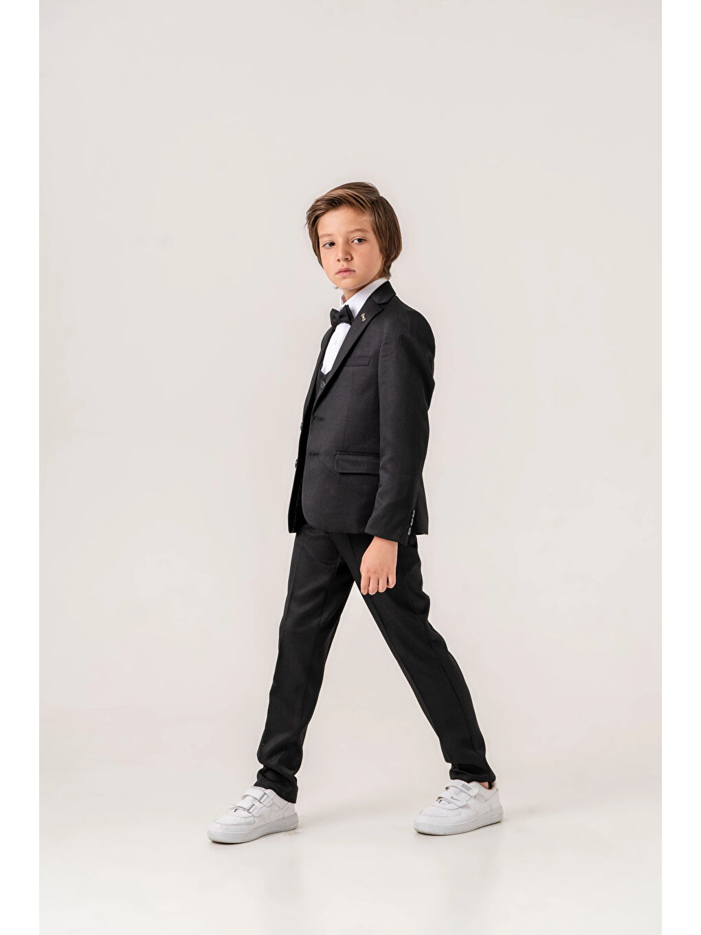 Siyah Papyonlu Ceketli Takım Elbise 4022-2