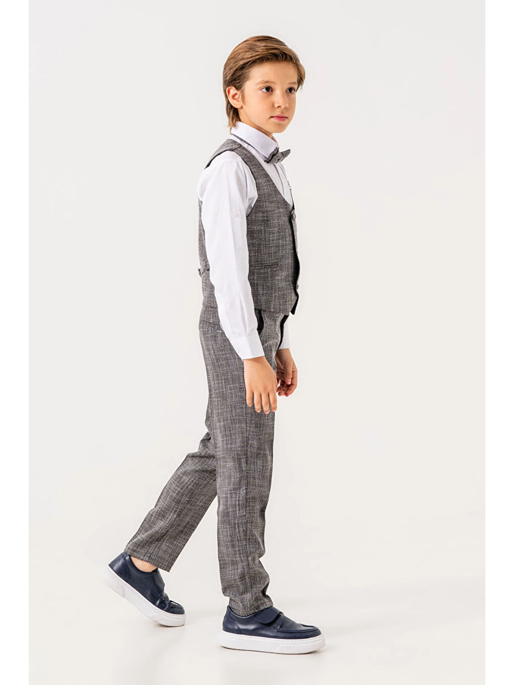 Gri Papyonlu Yelekli Takım Elbise 3053-2