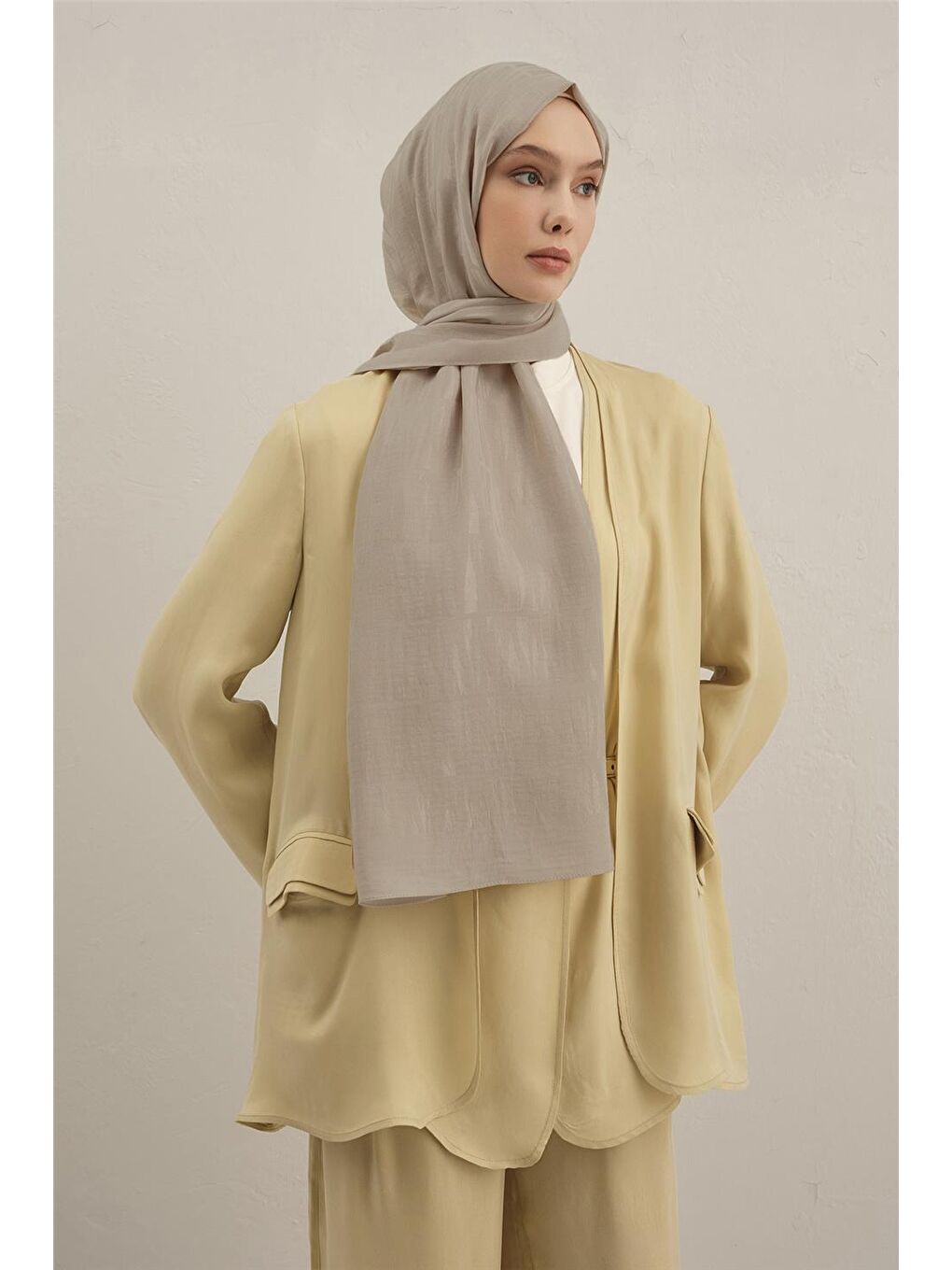 Bej Lyocell Naia Çubuk Desen Şal 3 64