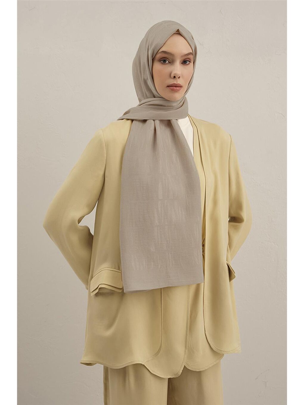 Bej Lyocell Naia Çubuk Desen Şal 3 64-1