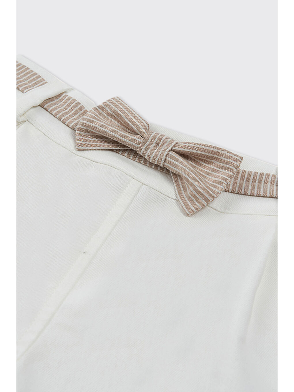 Kız Bebek Fiyonk Kemer Detaylı Ekru Şort-2