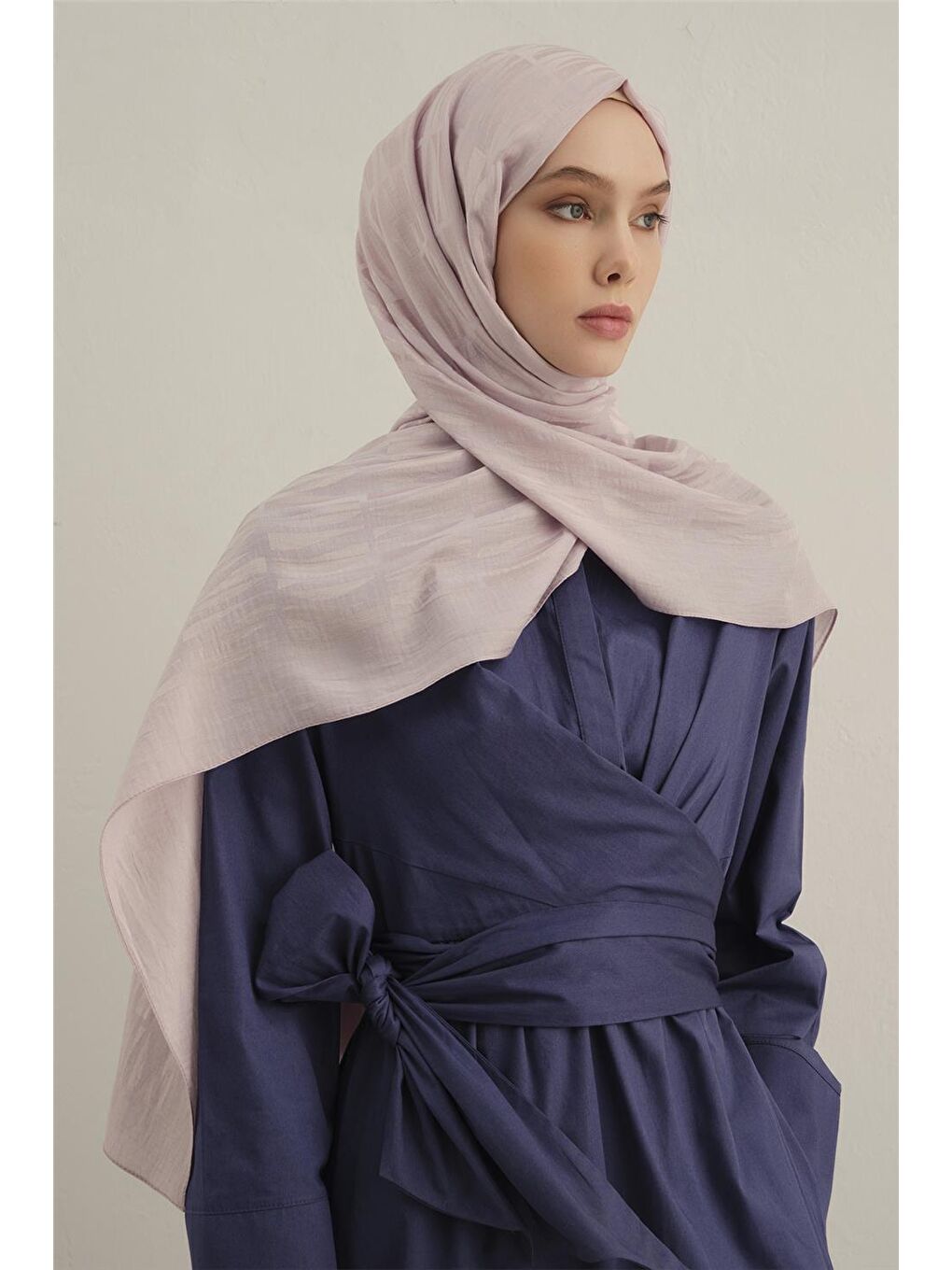 Pembe Lyocell Naia Çubuk Desen Şal 3 43-1