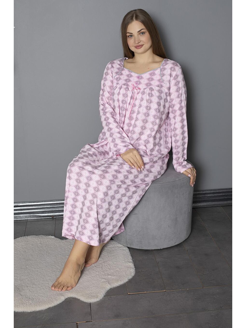 Pembe %100 Pamuklu Mevsimlik Penye Uzun Kollu Büyük Beden Anne Geceliği 1514-4