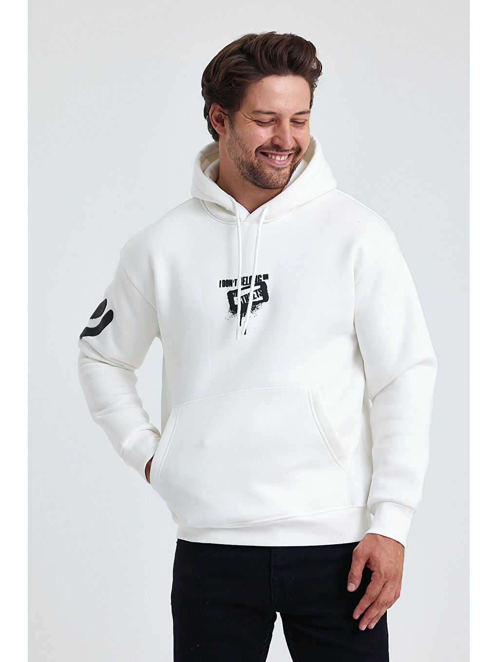 Tarz Cool Beyaz Erkek Standart Fit Normal Kesim Içi Polarlı 3 Iplik Kapüşonlu Pamuklu Sweatshirt - 1