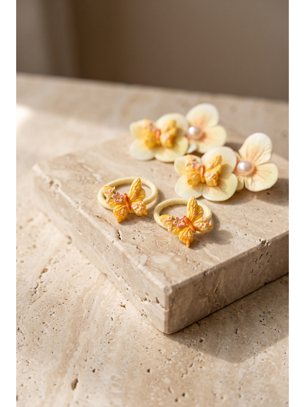 4'Lü Kelebek Aksesuarlı Çiçekli Sarı Toka Seti-1