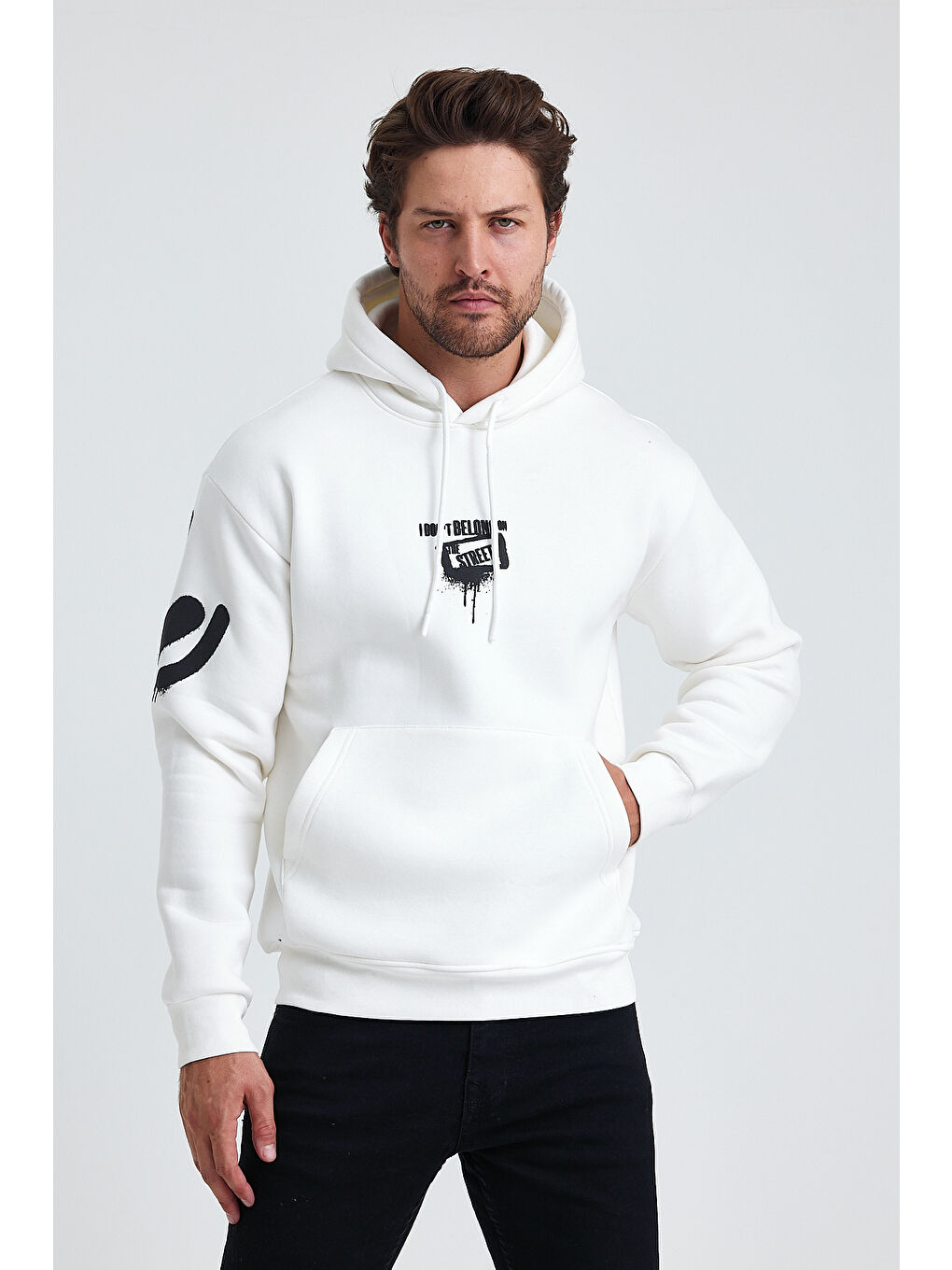 Tarz Cool Beyaz Erkek Standart Fit Normal Kesim Içi Polarlı 3 Iplik Kapüşonlu Pamuklu Sweatshirt - 2