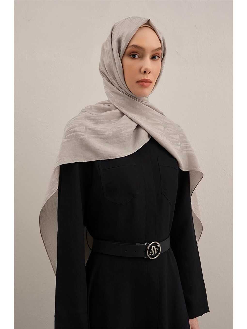 Gri Lyocell Naia Çubuk Desen Şal 3 23-2