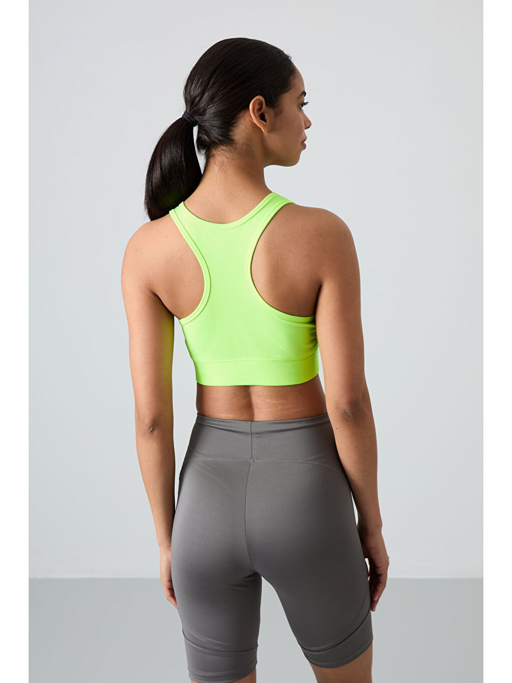 Neon Sarı Sırt Detaylı Dar Kalıp U Yaka Kadın Spor Büstiyer - 97120-4