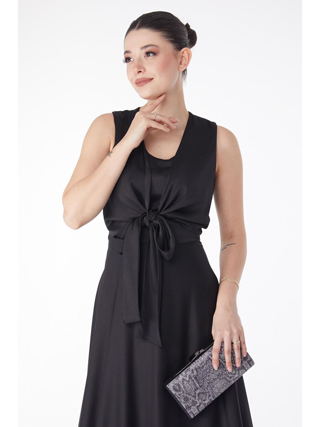 Düz Bisiklet Yaka Kadın Siyah Önden Bağlamalı Abiye Elbise - 25226-3