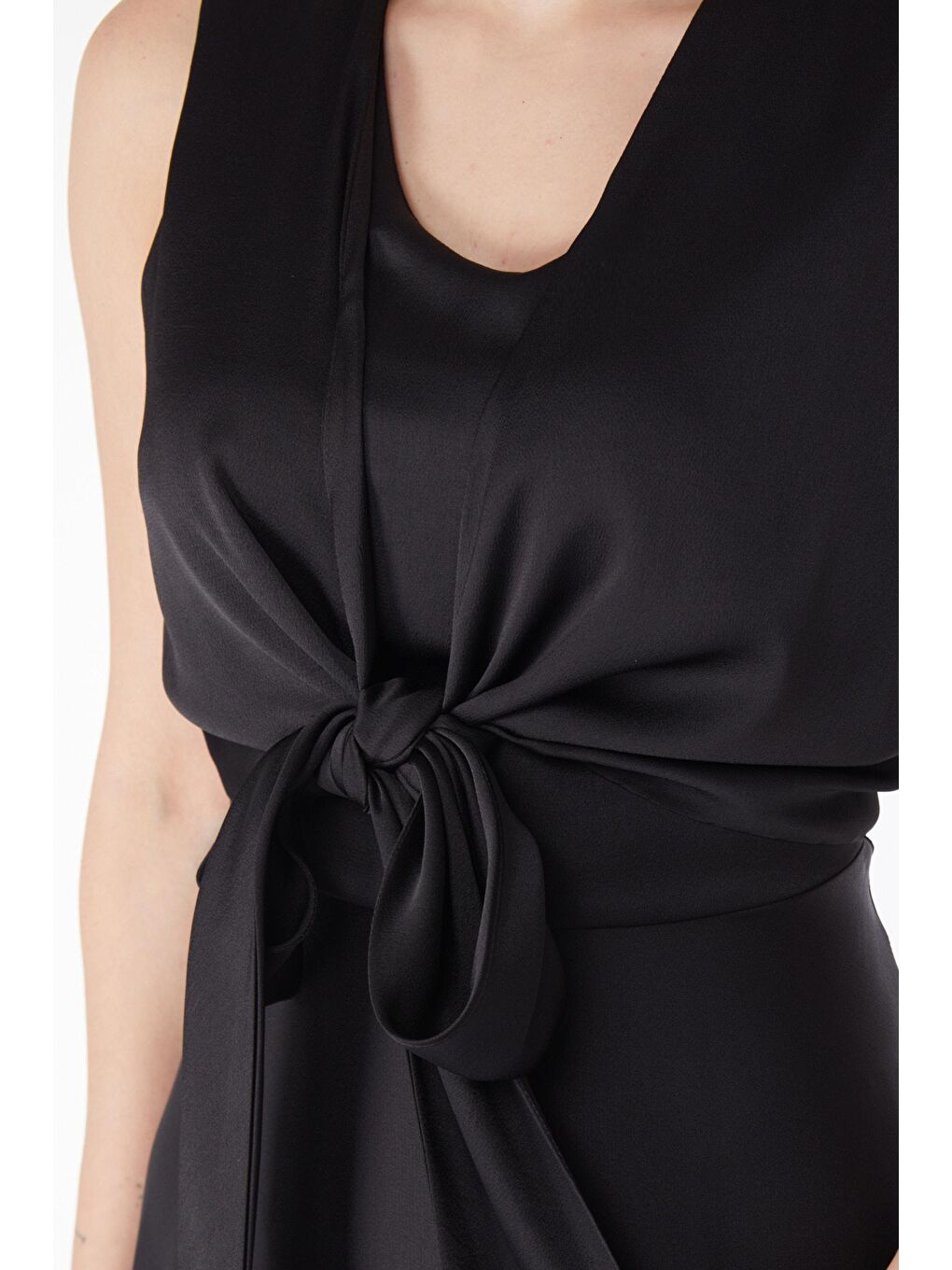 Düz Bisiklet Yaka Kadın Siyah Önden Bağlamalı Abiye Elbise - 25226-5