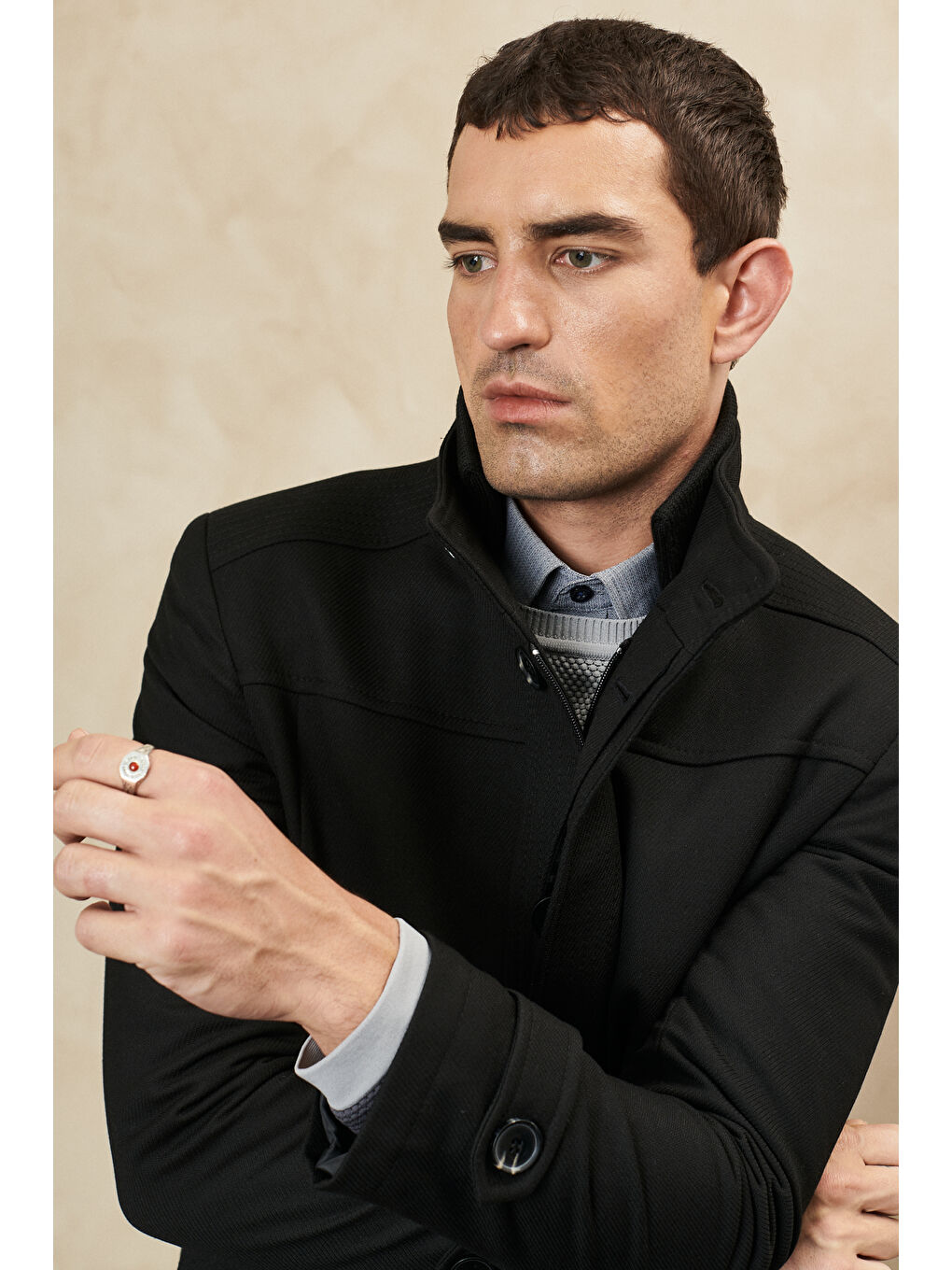 Erkek Siyah Standart Fit Normal Kesim Dik Yaka Yünlü Kaşe Palto Kaban-3