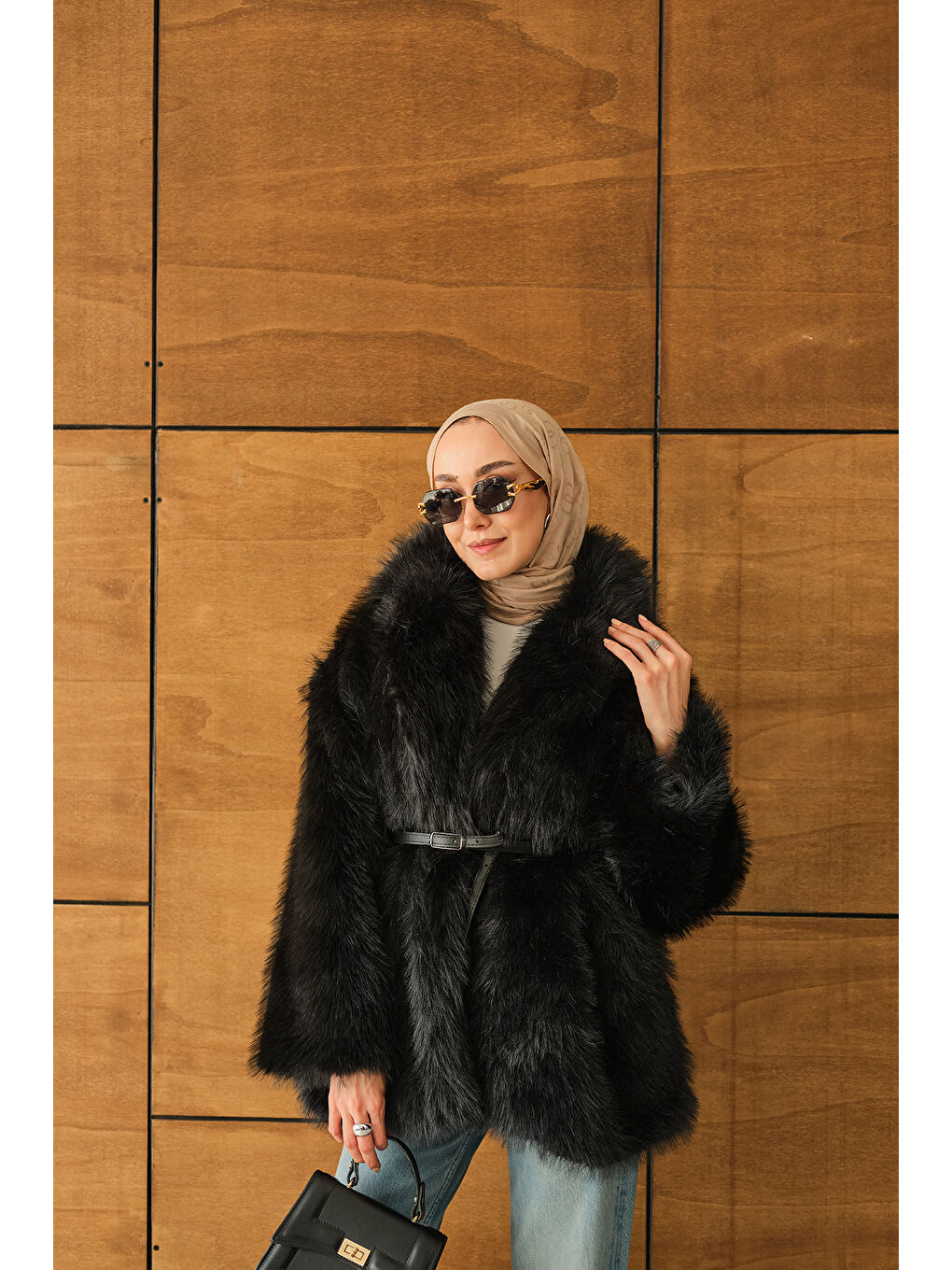Kadın Kemer Detay Kürk Kaban Siyah-1