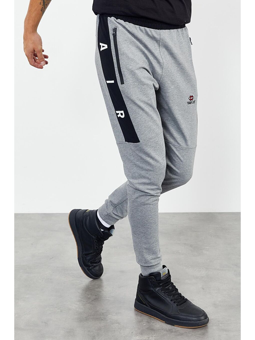 TOMMYLIFE Gri Melanj Air Baskılı Fermuar Cepli Standart Kalıp Jogger Erkek Eşofman Alt - 84587 - 2