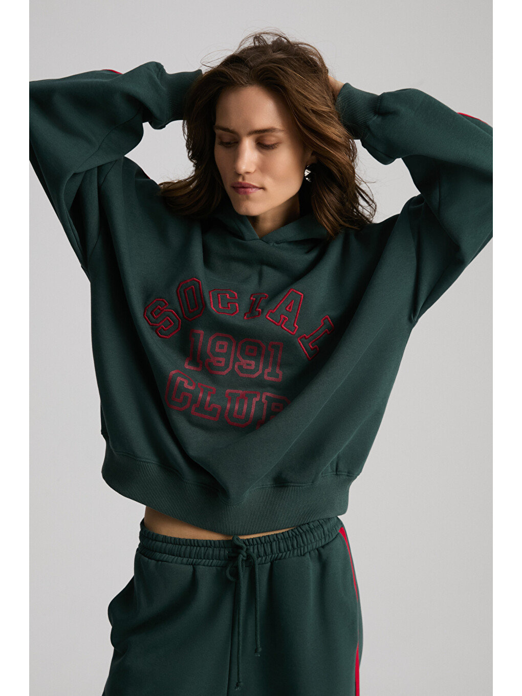 Yeşil Possıbılıty Kadın Oversize Kolları Kontrast Biyeli İçi Polarlı Yumuşacık Kapüşonlu YEŞİL Sweatshirt-2