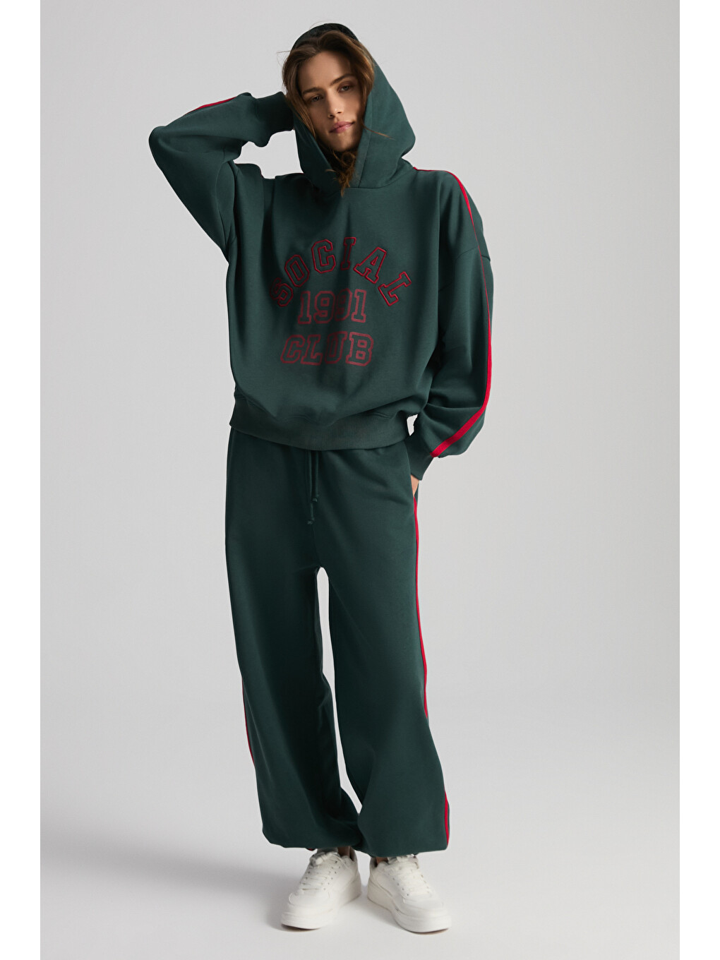 Yeşil Possıbılıty Kadın Oversize Kolları Kontrast Biyeli İçi Polarlı Yumuşacık Kapüşonlu YEŞİL Sweatshirt-3