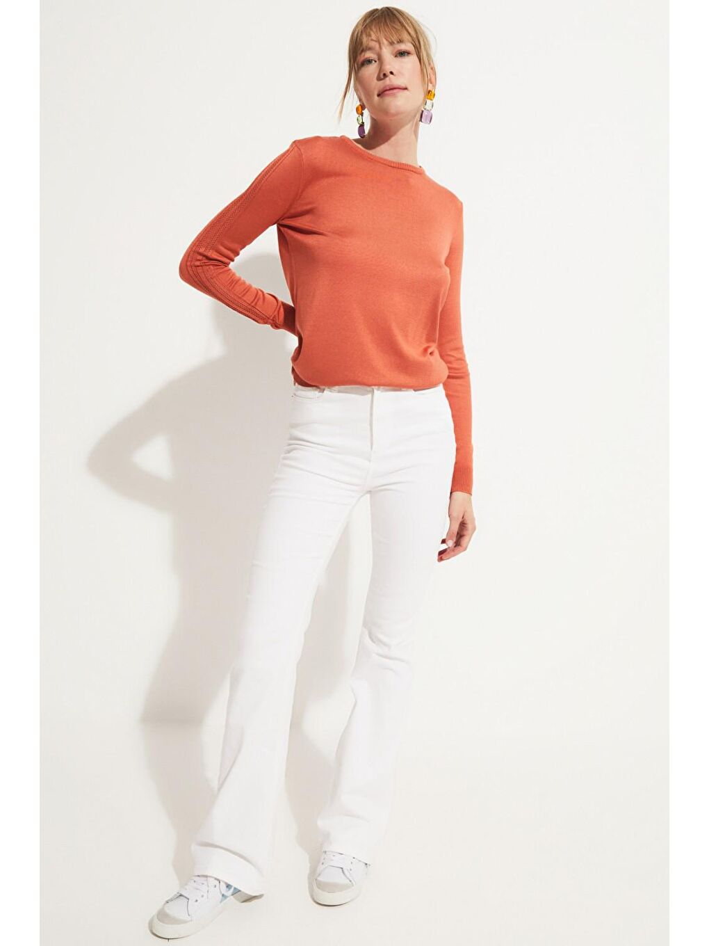 Kahverengi Kadın Exclusive Viskoz Karışımlı Normal Kalıp Bisiklet Yaka Ajur Detaylı Triko Kazak-1