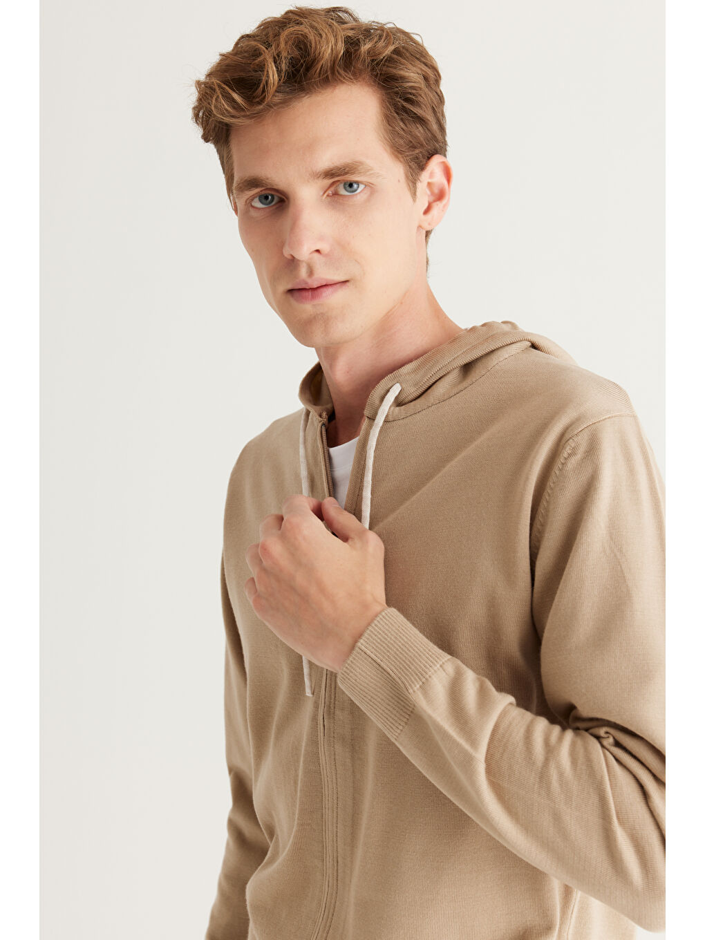Bej Erkek Vizon Standart Fit Normal Kesim Kapüşonlu Pamuklu Triko Hırka-1