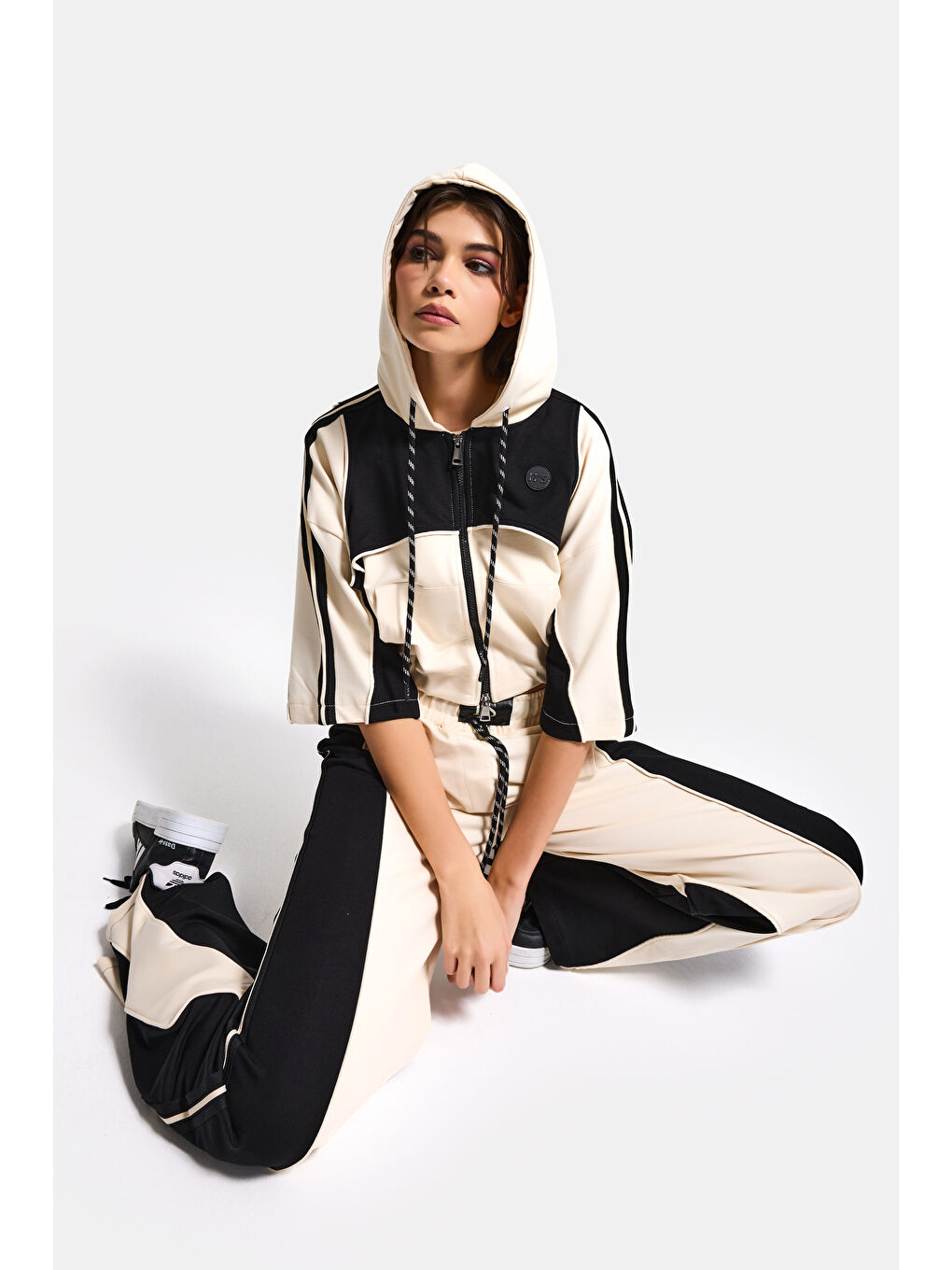 Kadın Ekru Siyah s6-105 Alt Üst 2'li Tasarım Takım