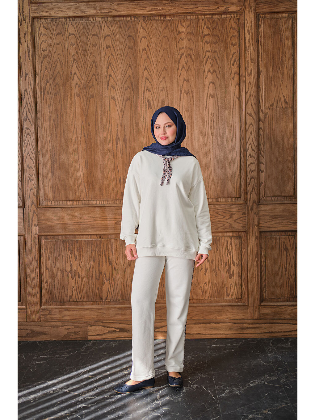 Kadın Fularlı İkili Takım Beyaz