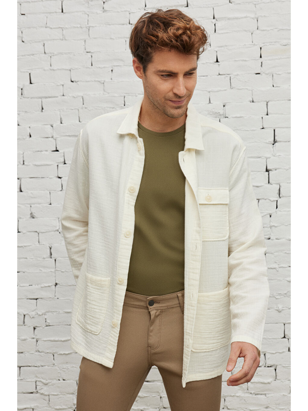 Erkek Bej Comfort Fit Rahat Kesim Gizli Düğmeli Yaka %100 Pamuk Gömlek Ceket