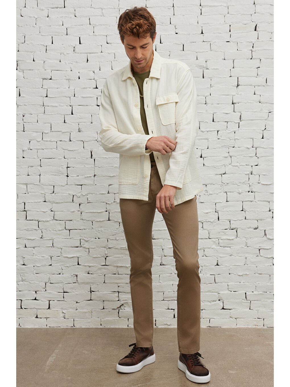 Erkek Bej Comfort Fit Rahat Kesim Gizli Düğmeli Yaka %100 Pamuk Gömlek Ceket-1